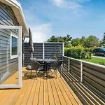 3 Bedroom In *